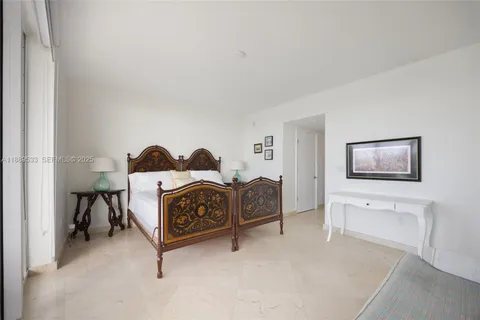 $3,850,000 | 1000 South Pointe Drive, Unit 703, Miami Beach, FL 33139