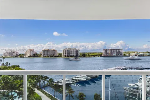 $3,850,000 | 1000 South Pointe Drive, Unit 703, Miami Beach, FL 33139