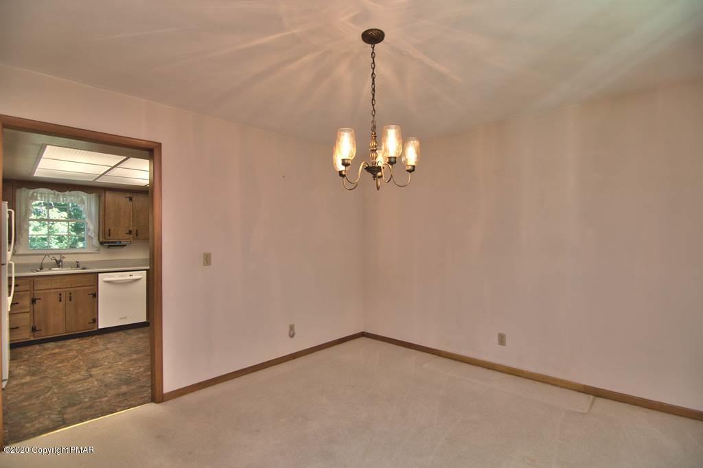 8138 Oak Ridge Lane Cresco, PA 18326 - Photo 9 of 39 Photo 08