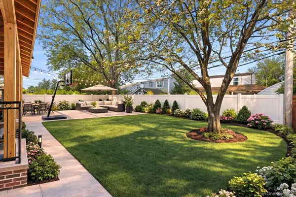 $1,798,000 | 642 Lenore Lane, Elmont, NY 11003