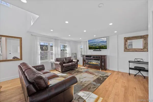 $1,798,000 | 642 Lenore Lane, Elmont, NY 11003