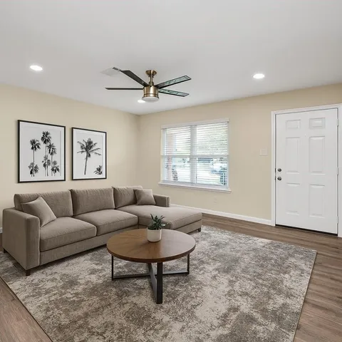 $244,990 | 531 Edgebrook Drive, Houston, TX 77034