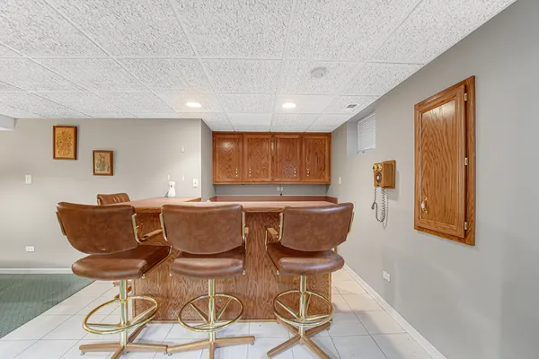 $350,000 | 70 Deer Haven Court, Crete, IL 60417