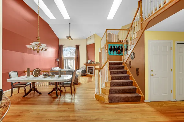 $350,000 | 70 Deer Haven Court, Crete, IL 60417