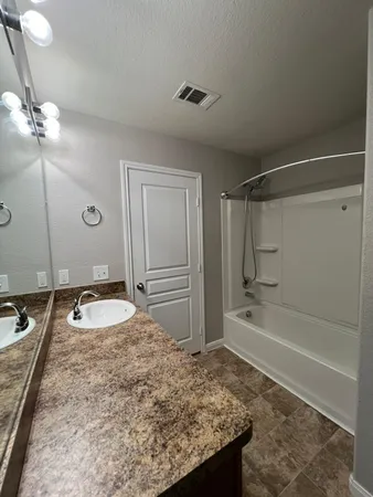 $2,200 | 13911 Rock Range Lane, Houston, TX 77048