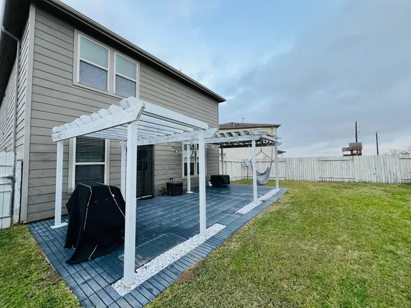 $2,200 | 13911 Rock Range Lane, Houston, TX 77048