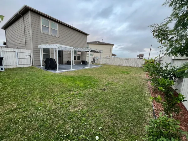 $2,200 | 13911 Rock Range Lane, Houston, TX 77048