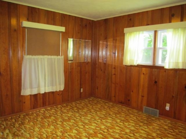 209 Park Road Bangor, MI 49013 - Photo 21 of 42 209 Park Rd Bangor 018 (640x480)