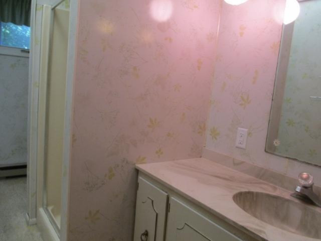 209 Park Road Bangor, MI 49013 - Photo 23 of 42 209 Park Rd Bangor 022 (640x480)