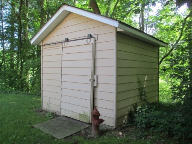 209 Park Road Bangor, MI 49013 - Photo 35 of 42 209 Park Rd Bangor 028 (640x480)