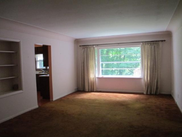 209 Park Road Bangor, MI 49013 - Photo 4 of 42 IMG_1965 (640x480)