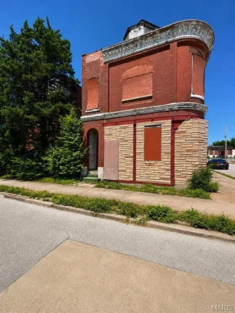 $25,000 | 1927 Annie Malone Drive, St. Louis, MO 63113