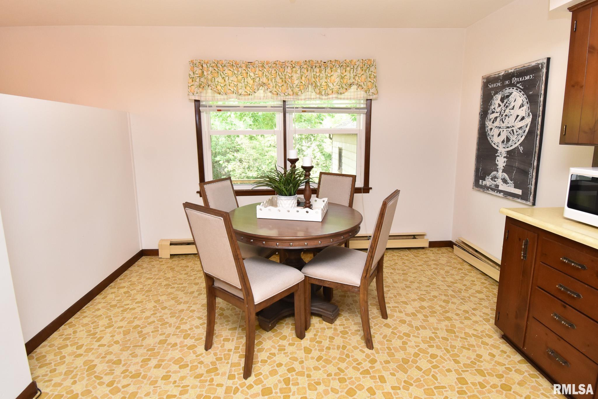 710 Springfield Road East Peoria, IL 61611 - Photo 12 of 35