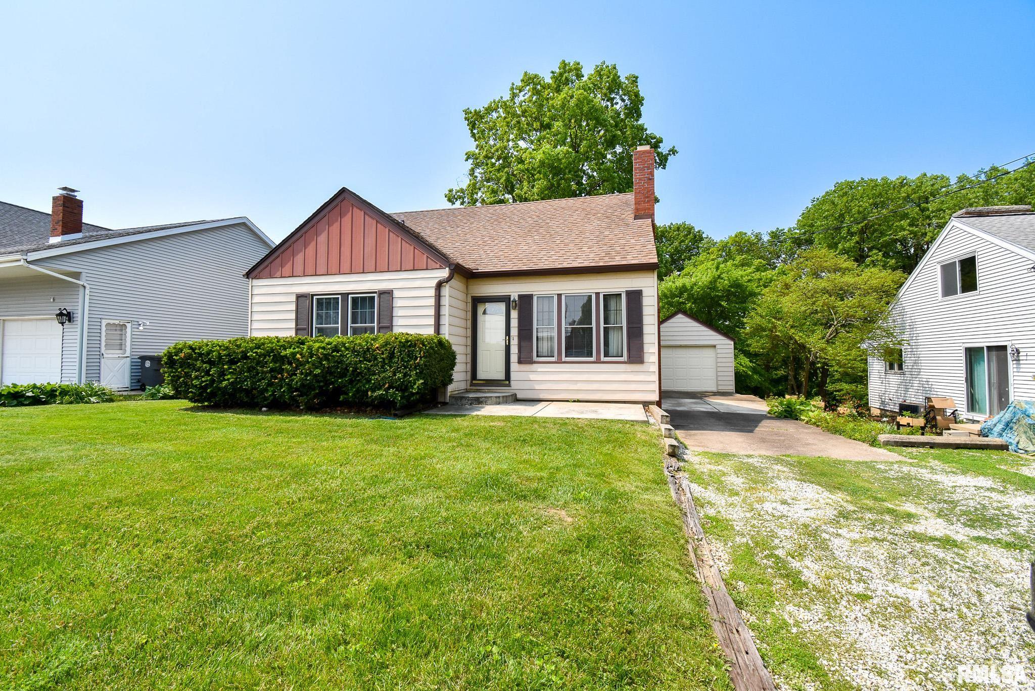 710 Springfield Road East Peoria, IL 61611 - Photo 2 of 35