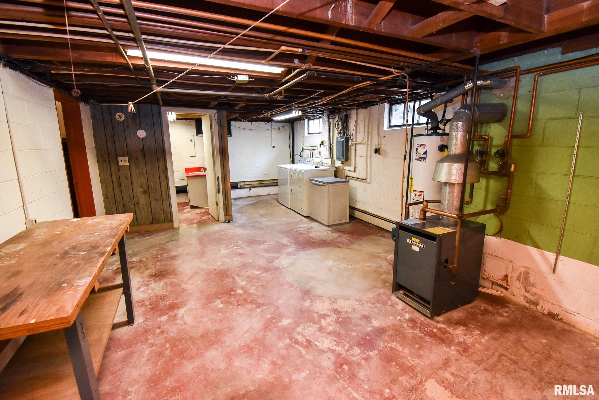 710 Springfield Road East Peoria, IL 61611 - Photo 27 of 35