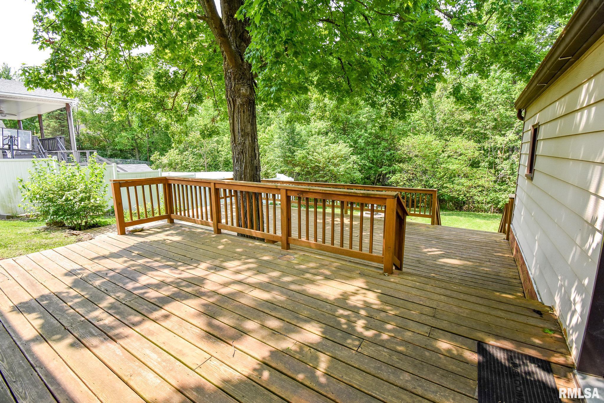 710 Springfield Road East Peoria, IL 61611 - Photo 30 of 35