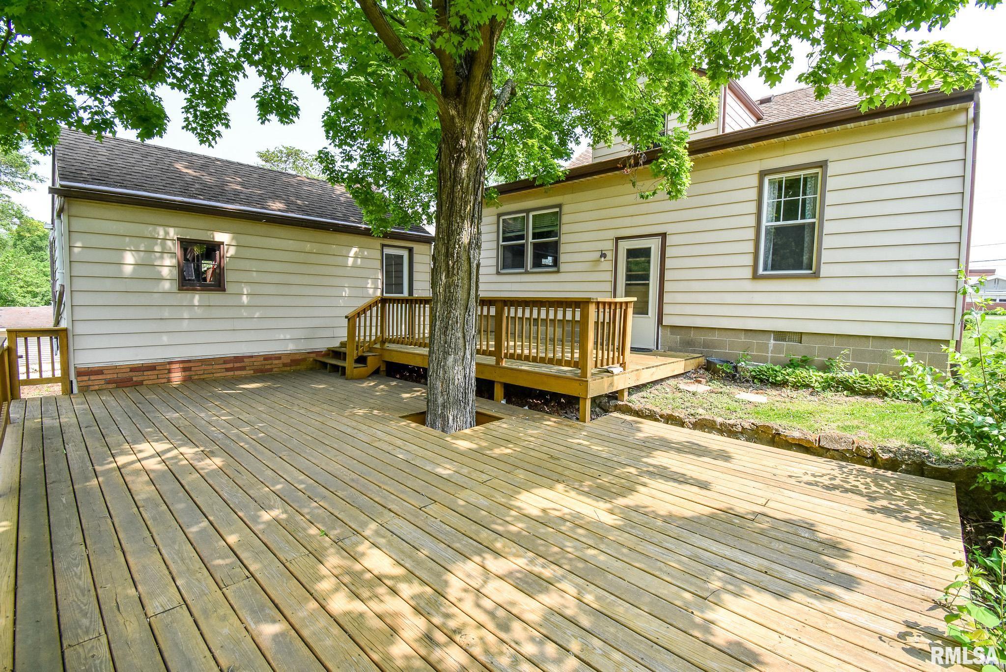 710 Springfield Road East Peoria, IL 61611 - Photo 32 of 35