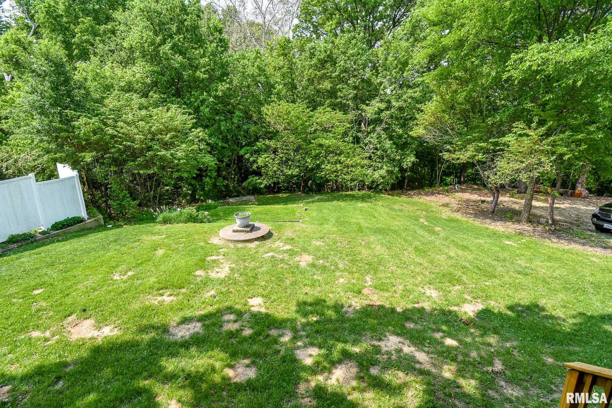 710 Springfield Road East Peoria, IL 61611 - Photo 33 of 35