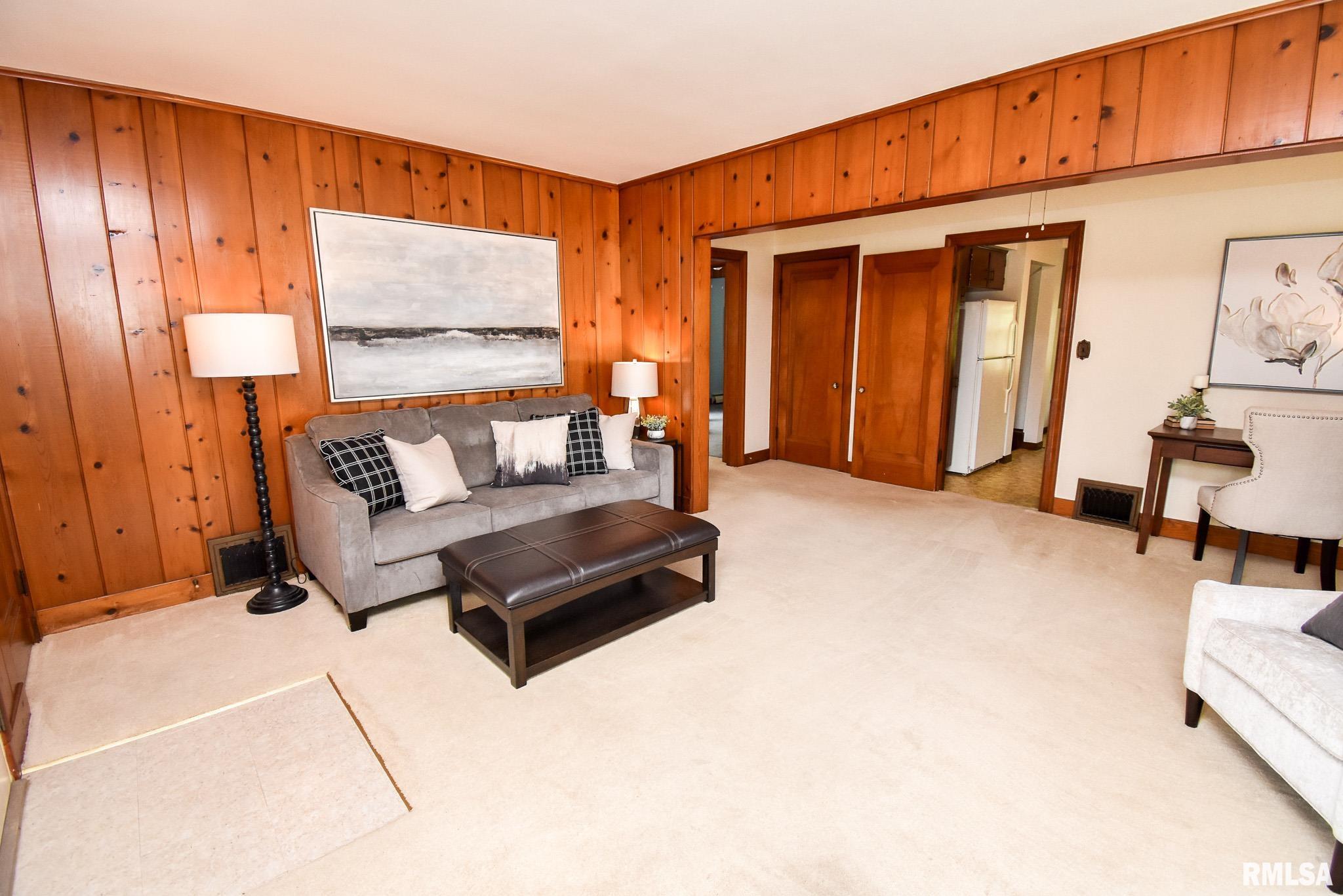 710 Springfield Road East Peoria, IL 61611 - Photo 7 of 35