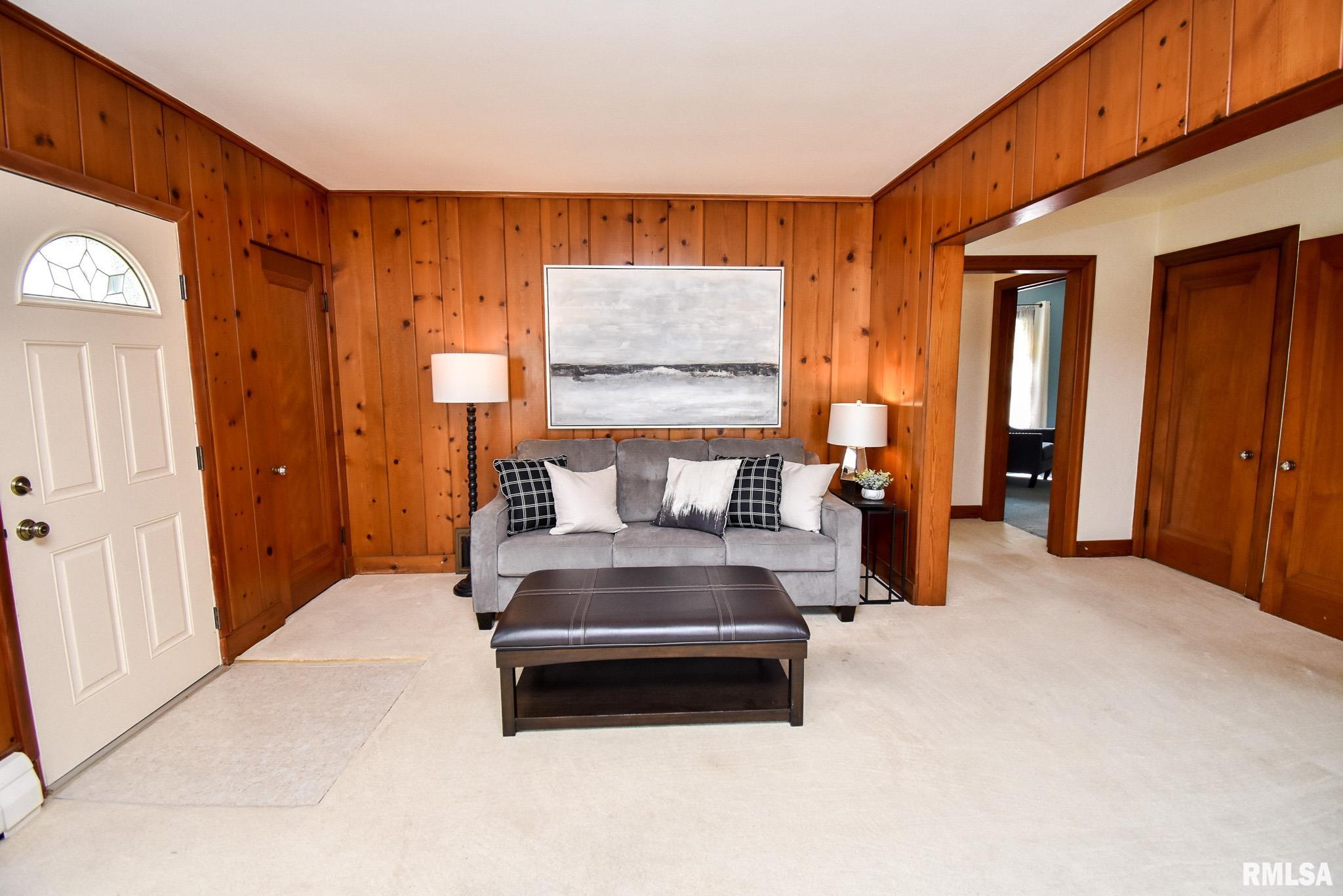 710 Springfield Road East Peoria, IL 61611 - Photo 8 of 35