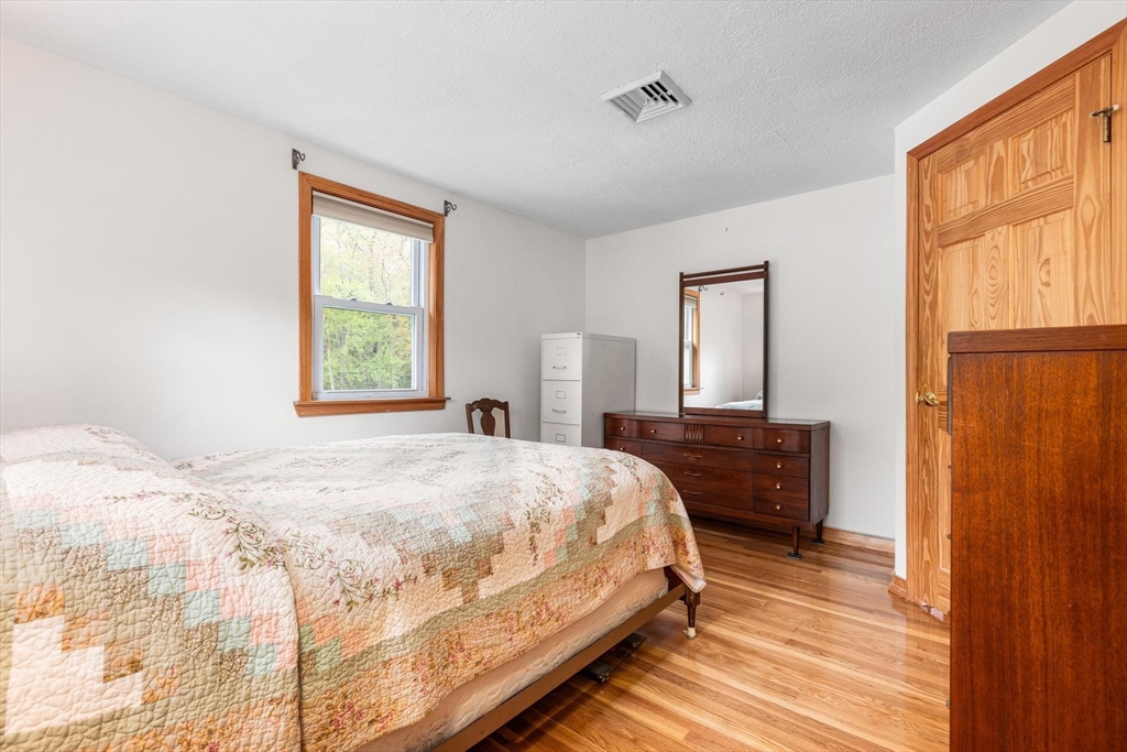 44 Batchelder Road Reading, MA 01867 - Photo 17 of 36 Gallery Image 17