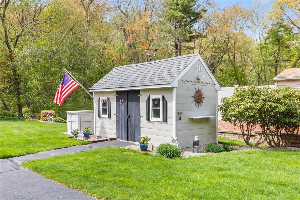 44 Batchelder Road Reading, MA 01867 - Photo 27 of 36 Gallery Image 27