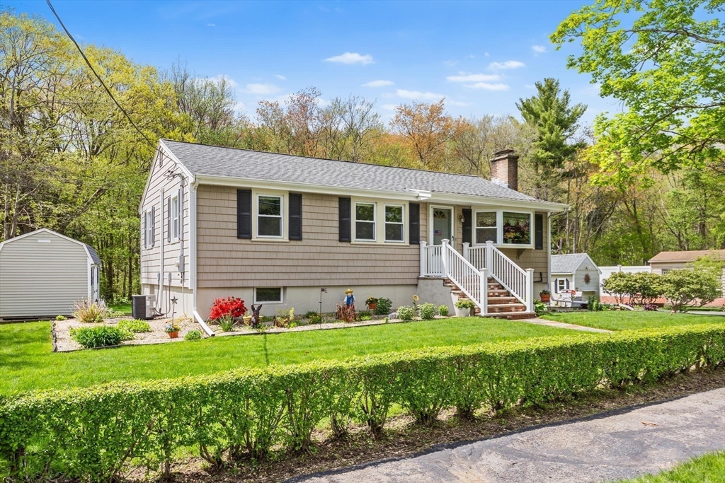 44 Batchelder Road Reading, MA 01867 - Photo 33 of 36 Gallery Image 33