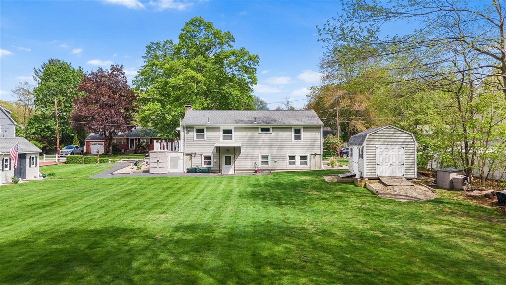 44 Batchelder Road Reading, MA 01867 - Photo 5 of 36 Gallery Image 5