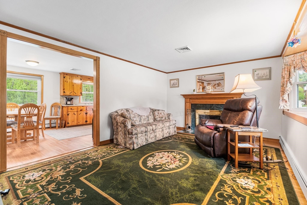 44 Batchelder Road Reading, MA 01867 - Photo 8 of 36 Gallery Image 8