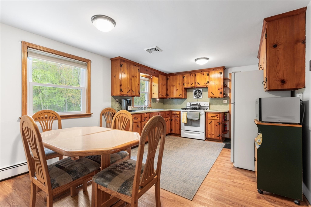 44 Batchelder Road Reading, MA 01867 - Photo 10 of 36 Gallery Image 10