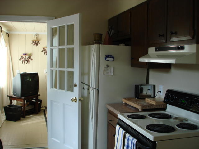 1938 Carlton Road Southwest Roanoke, VA 24015 - Photo 4 of 7 DSC00884