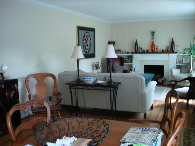 1938 Carlton Road Southwest Roanoke, VA 24015 - Photo 5 of 7 DSC00898