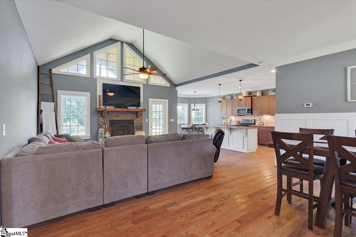 1604 Three And Twenty Road Easley, SC 29642 - Photo 4 of 36