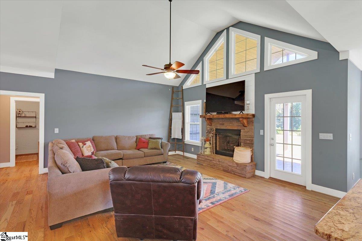1604 Three And Twenty Road Easley, SC 29642 - Photo 6 of 36