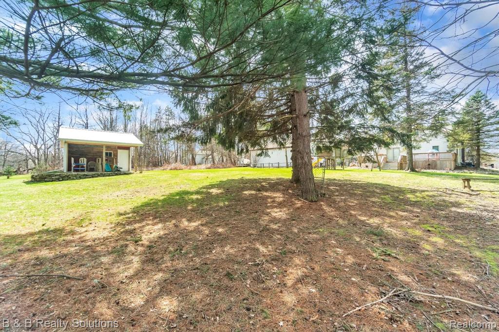 5034 North Gale Road Davison, MI 48423 - Photo 14 of 41