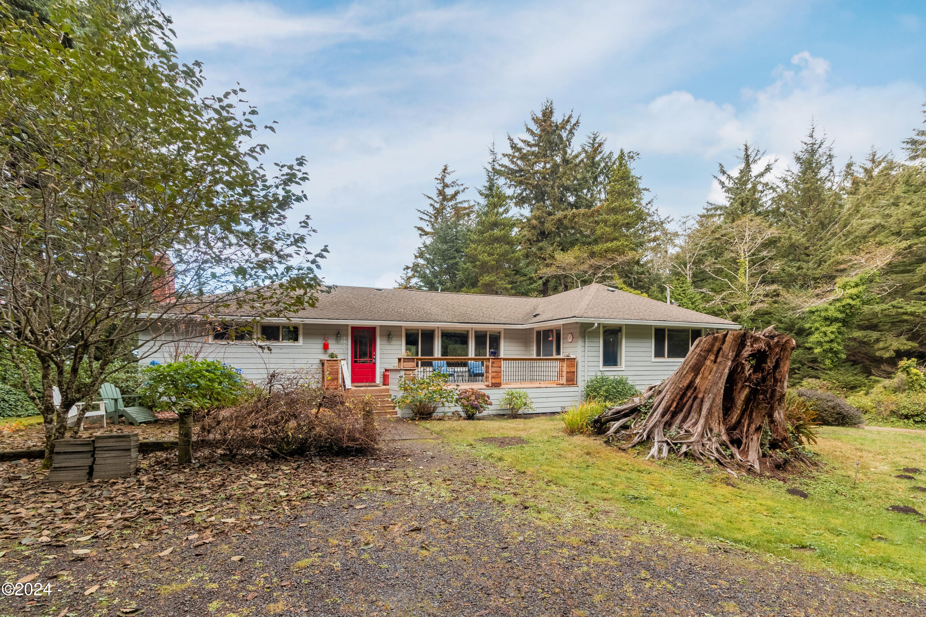 2275 Highway 101 Depoe Bay, OR 97341 - Photo 1 of 61 Serene Front Yard