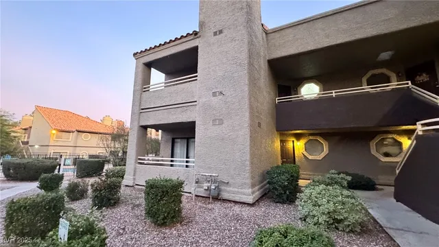 $1,198 | 5068 South Rainbow Boulevard, Unit 101, Las Vegas, NV 89118