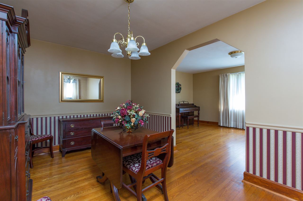 1526 Spring Hill Road Staunton, VA 24401 - Photo 4 of 17 Gallery Image 4