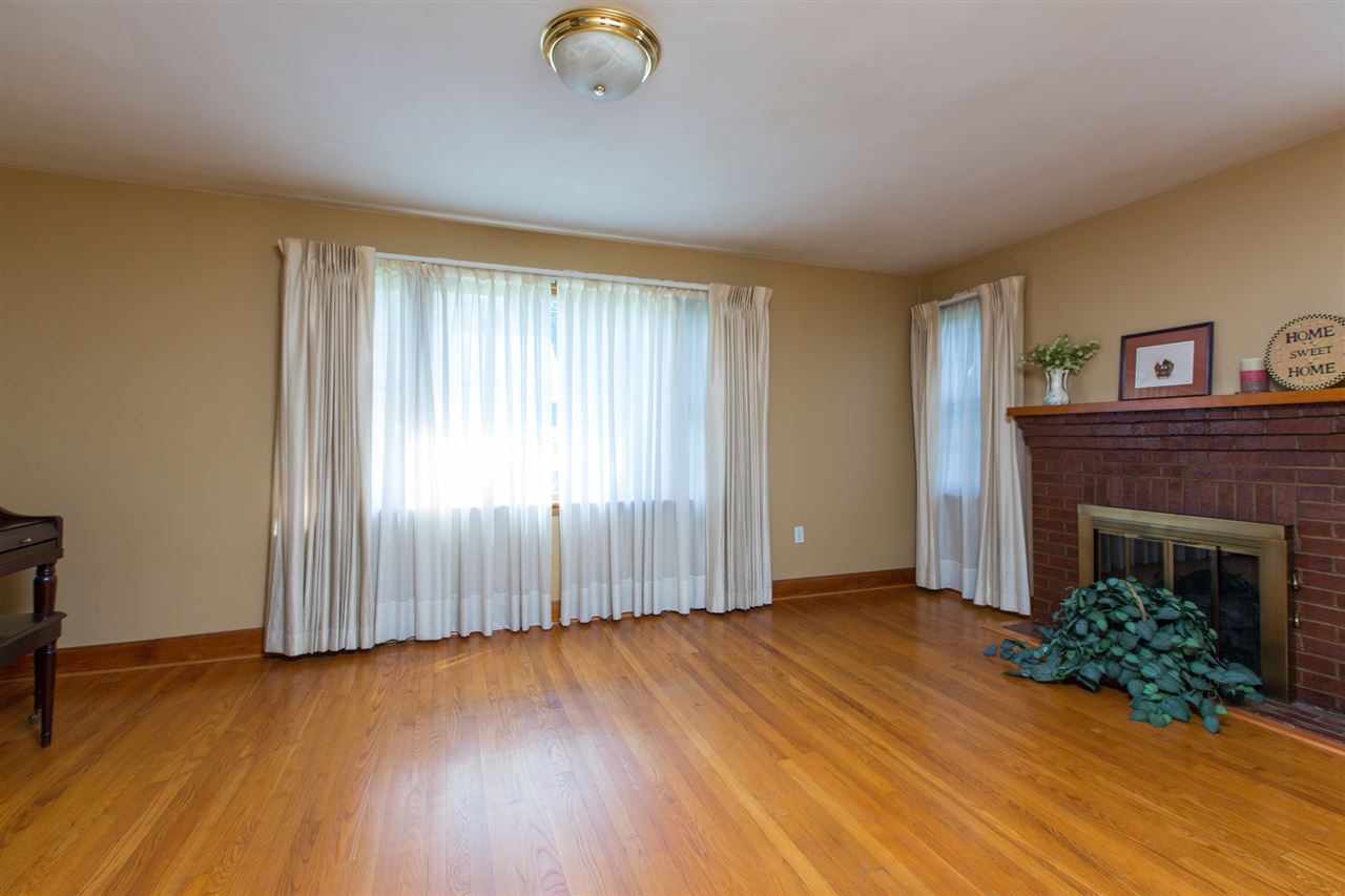 1526 Spring Hill Road Staunton, VA 24401 - Photo 6 of 17 Gallery Image 6