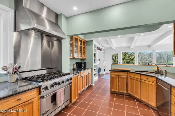 $1,200,000 | 531 Locust Point Road, Rumson, NJ 07760
