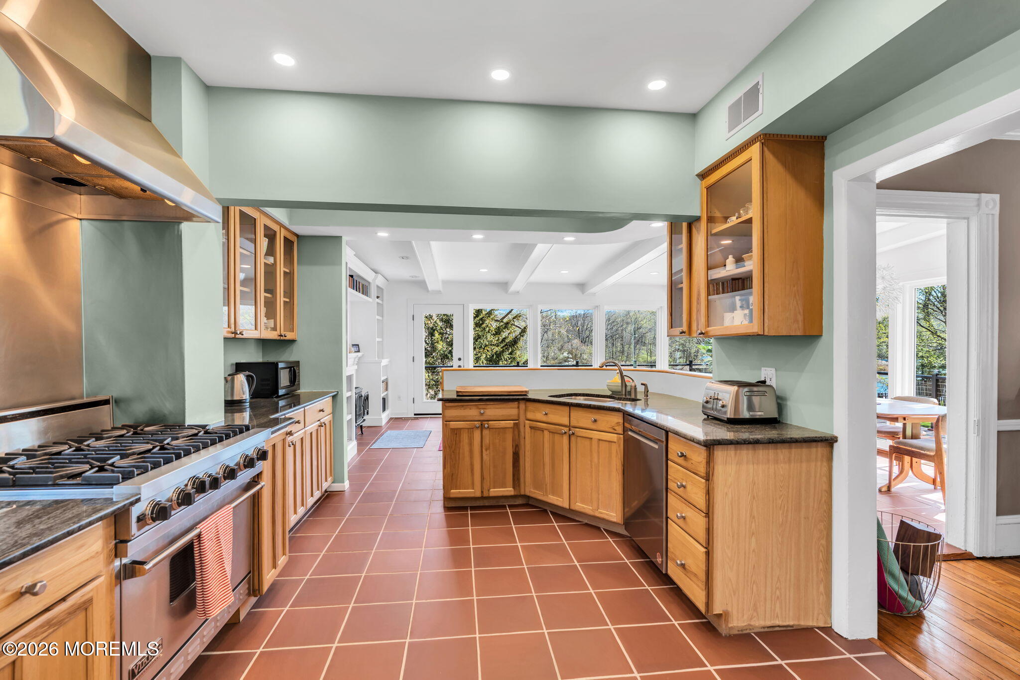 531 Locust Point Road Rumson, NJ 07760 - Photo 24 of 53 Kitchen