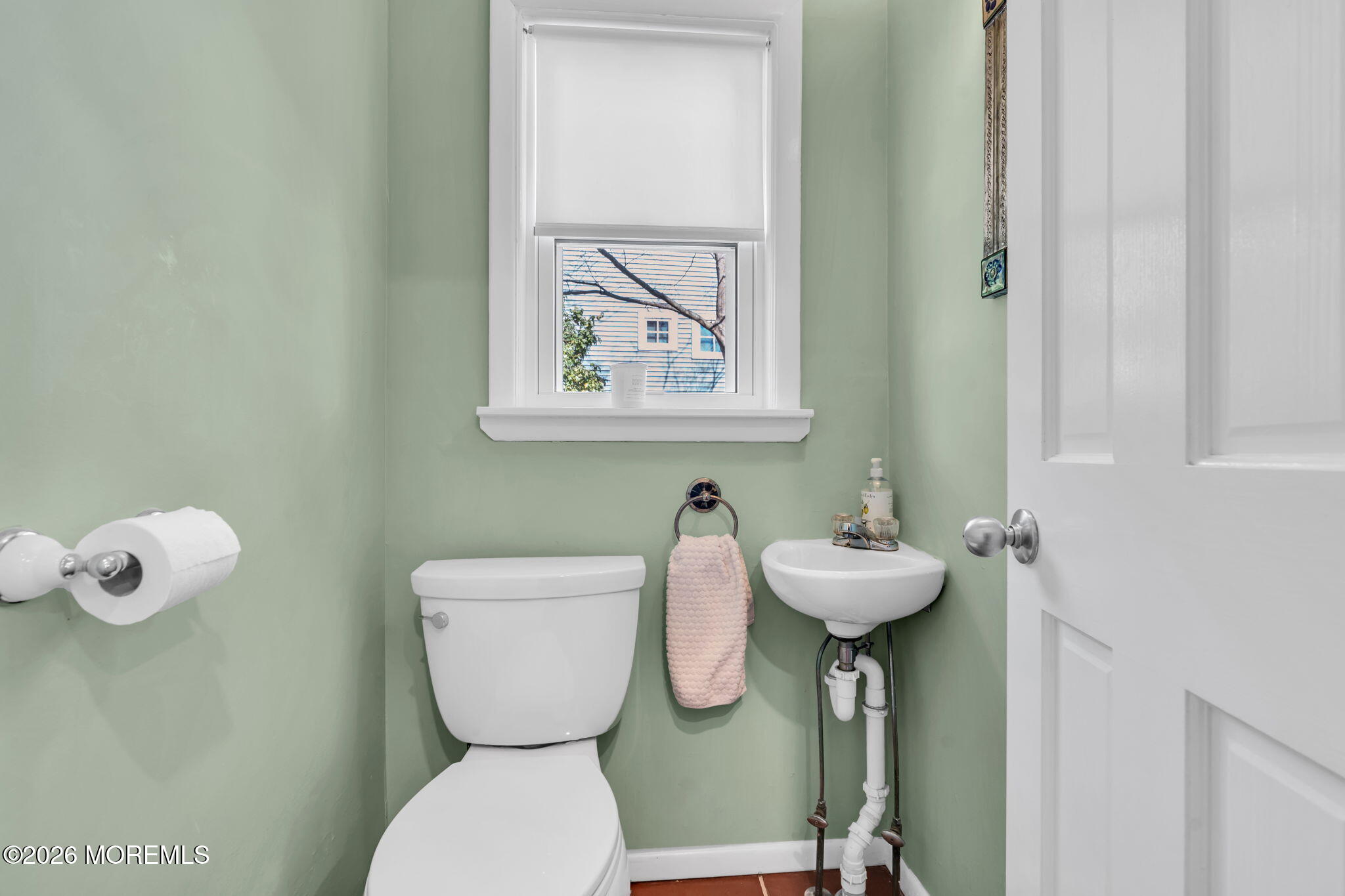 531 Locust Point Road Rumson, NJ 07760 - Photo 28 of 53 Powder Room