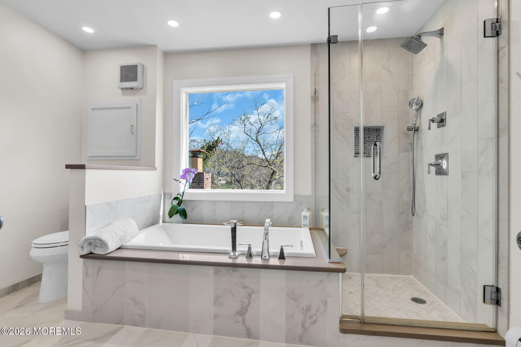 531 Locust Point Road Rumson, NJ 07760 - Photo 31 of 53 2nd Floor Bathroom