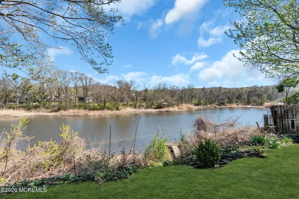 $1,200,000 | 531 Locust Point Road, Rumson, NJ 07760
