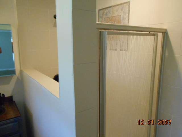 600 Murfreesboro Street Murfreesboro, TN 37127 - Photo 17 of 27 a bathroom with a bathtub