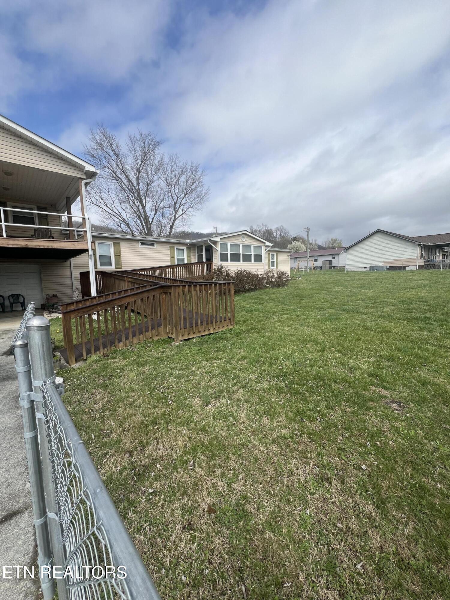 205 Ellison Road La Follette, TN 37757 - Photo 2 of 23 IMG_0072