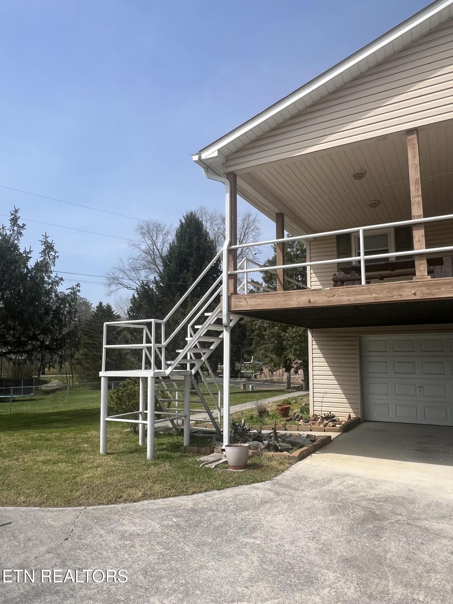 205 Ellison Road La Follette, TN 37757 - Photo 5 of 23 IMG_0123