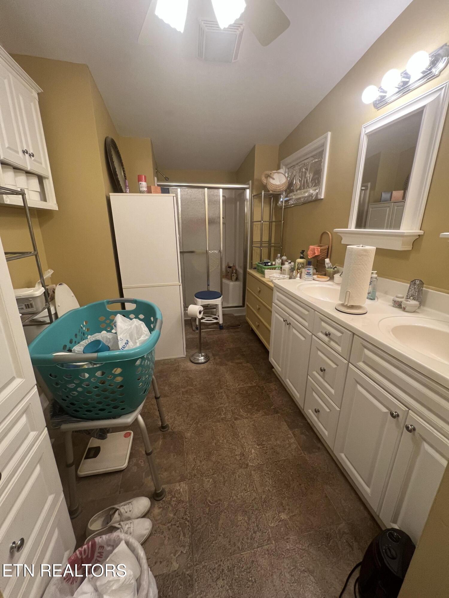 205 Ellison Road La Follette, TN 37757 - Photo 7 of 23 IMG_0103