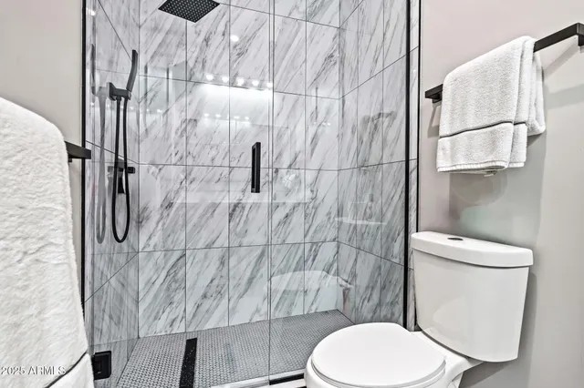 $1,050,000 | 928 East Berridge Lane, Phoenix, AZ 85014