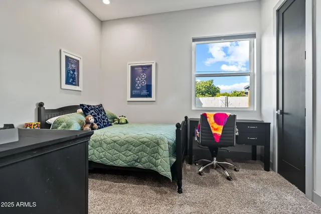 $1,039,900 | 928 East Berridge Lane, Phoenix, AZ 85014